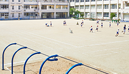 競技場・学校・公園など